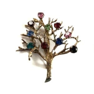 Sarah Coventry goldtone Tree of Life brooch pin with rhinestones